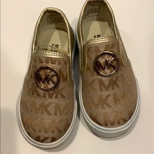 Michael kors sneakers size 5 baby